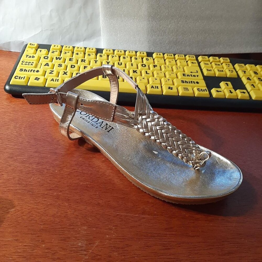 NEW ! Cordani Sarita Sandal Silver Size 6.5